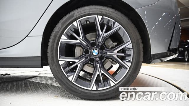 BMW 1 Series 2025 — Фото 4/20