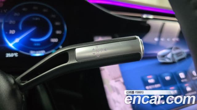 Mercedes-Benz EQS 2023 — Photo 25/36