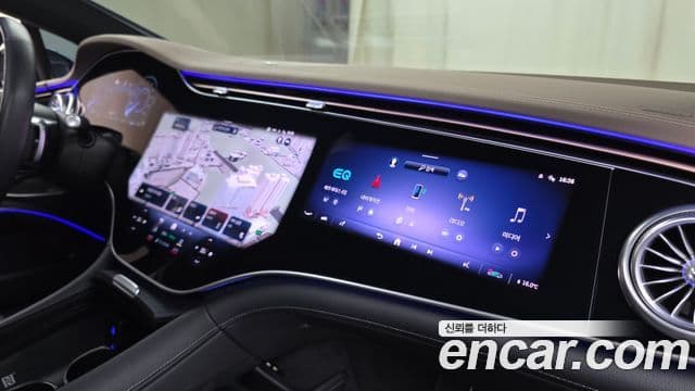 Mercedes-Benz EQS 2023 — Photo 9/36