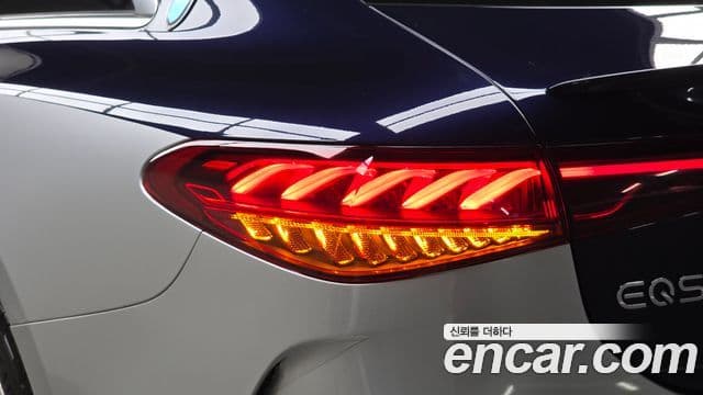 Mercedes-Benz EQS 2023 — Photo 6/36