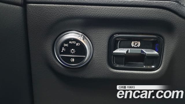 Mercedes-Benz EQS 2023 — Photo 34/36