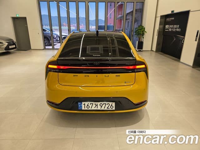 Toyota Prius 2024 — Şəkil 3/15