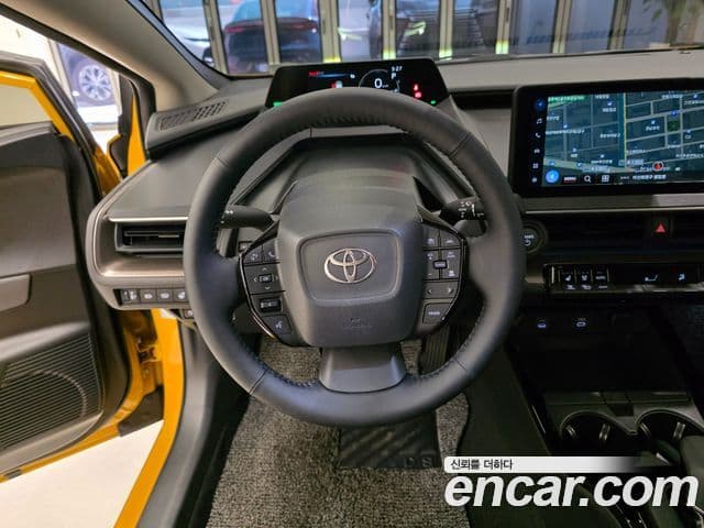 Toyota Prius 2024 — Şəkil 13/15