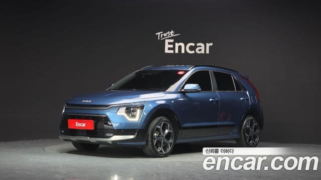 Kia Niro 2022 — ფოტო 1/20