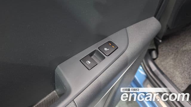 Kia Niro 2022 — ფოტო 20/20