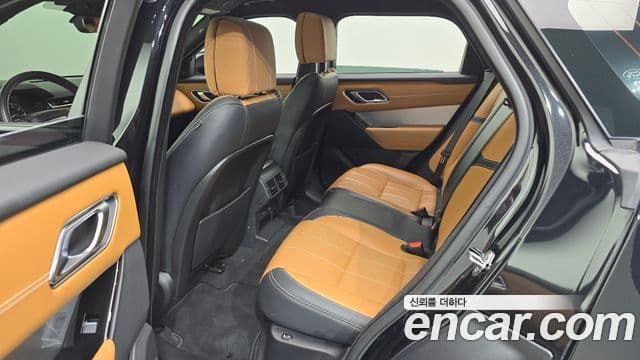 Land Rover Range Rover Velar 2023 — Photo 23/38