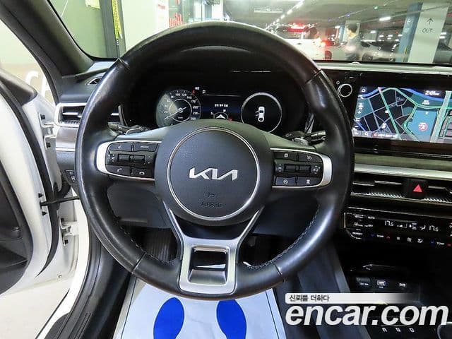 Kia K5 2022 — ფოტო 6/20