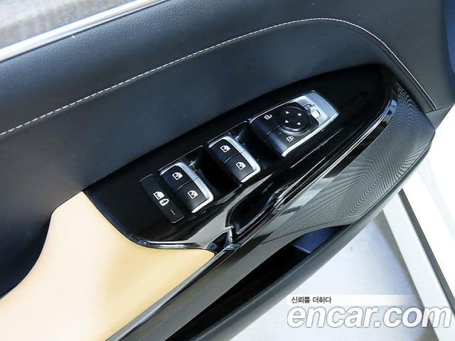 Kia K5 2022 — ფოტო 13/20