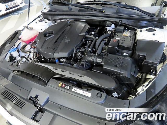 Kia K5 2022 — ფოტო 19/20