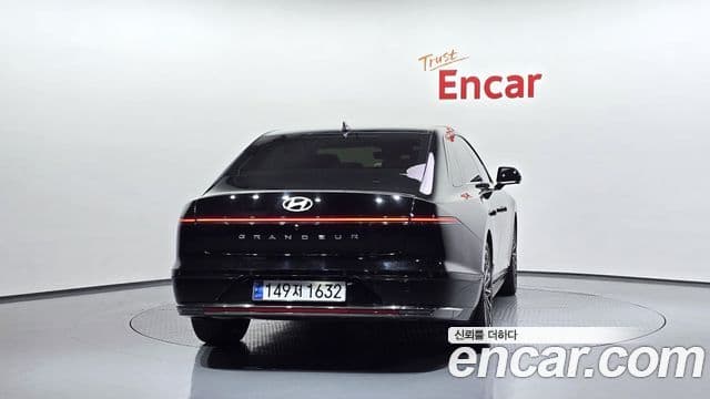 Hyundai Grandeur 2023 — ფოტო 4/20