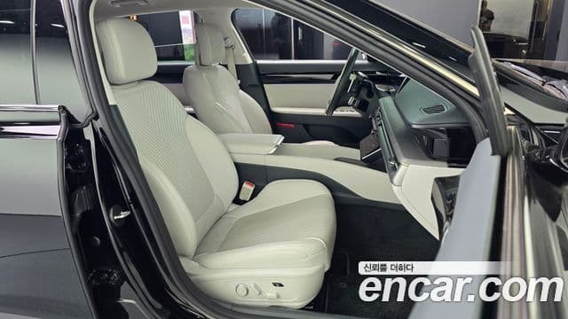 Hyundai Grandeur 2023 — ფოტო 10/20