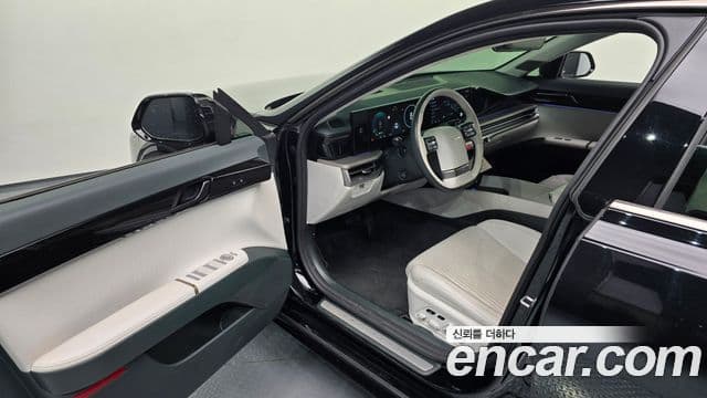 Hyundai Grandeur 2023 — ფოტო 11/20
