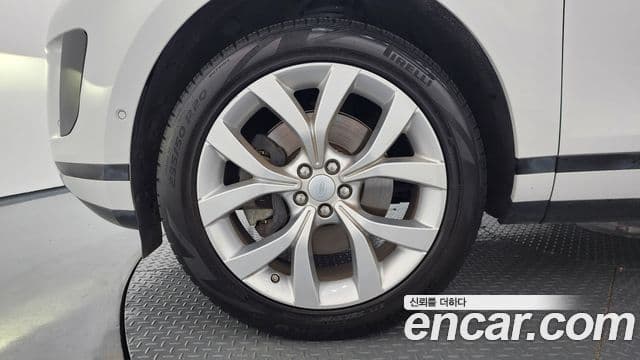 Land Rover Range Rover Evoque 2019 — ფოტო 5/20