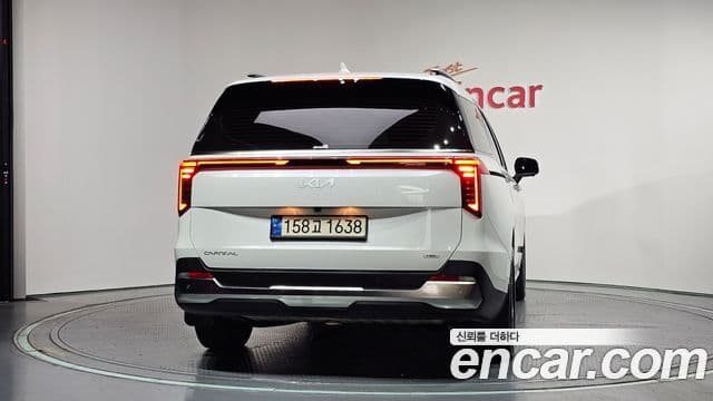 Kia Carnival 2024 — Şəkil 3/20