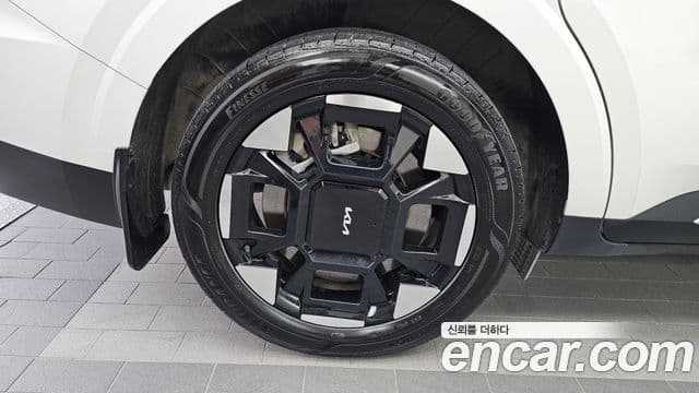 Kia Carnival 2024 — ფოტო 4/20