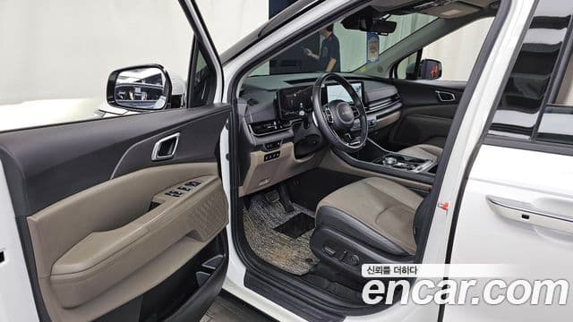 Kia Carnival 2024 — ფოტო 8/20