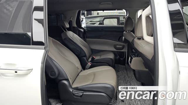 Kia Carnival 2024 — ფოტო 11/20