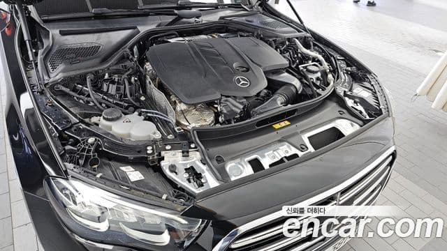 Mercedes-Benz E-Class 2024 — фото 6 из 20