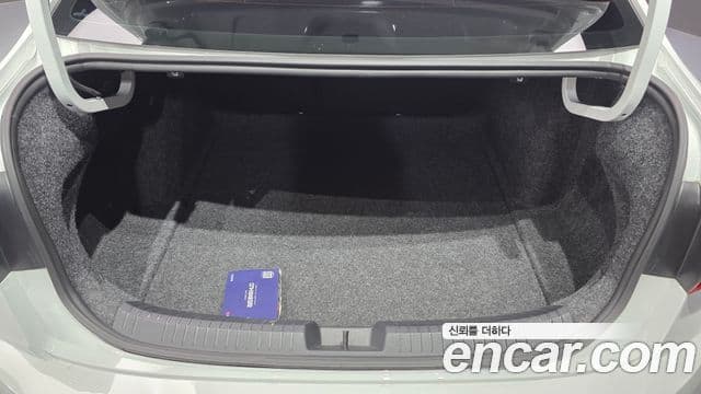 Volkswagen Jetta 2023 — ფოტო 18/20