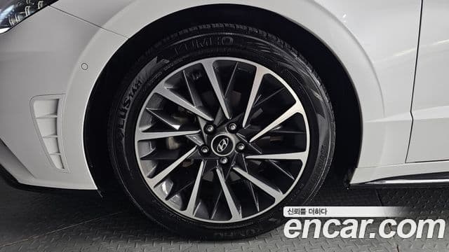Hyundai Sonata 2019 — Фото 5/20