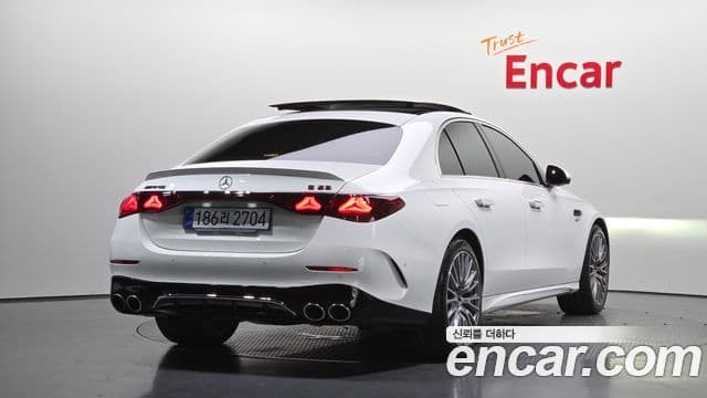 Mercedes-Benz E-Class 2025 — Фото 2/20