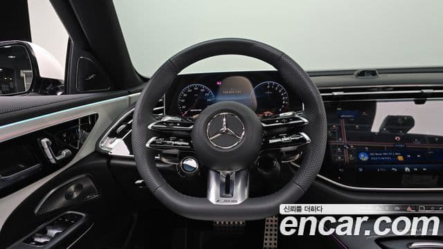 Mercedes-Benz E-Class 2025 — Фото 12/20