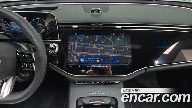 Mercedes-Benz E-Class 2025 — Фото 13/20