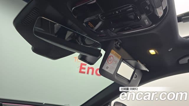 Mercedes-Benz E-Class 2025 — Photo 14/31