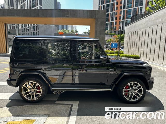 Mercedes-Benz G-Class 2025 — Фото 2/20
