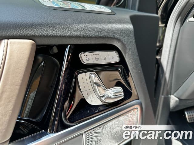 Mercedes-Benz G-Class 2025 — Фото 10/20