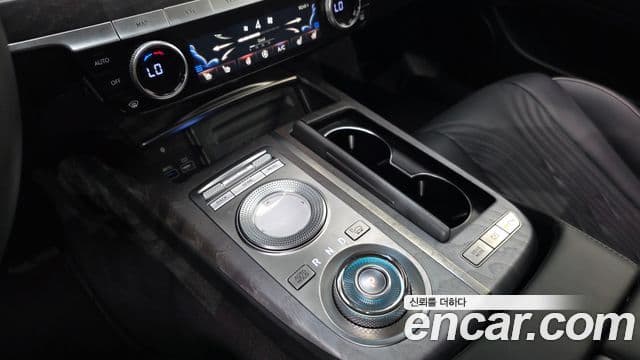 Genesis Electrified G80 2020 — ფოტო 9/20