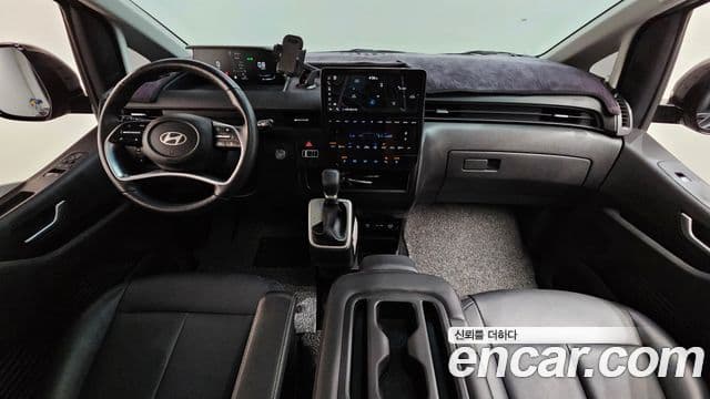 Hyundai Staria 2025 — ფოტო 7/20