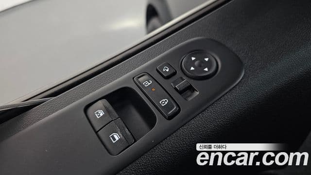 Hyundai Staria 2025 — фото 20 из 20