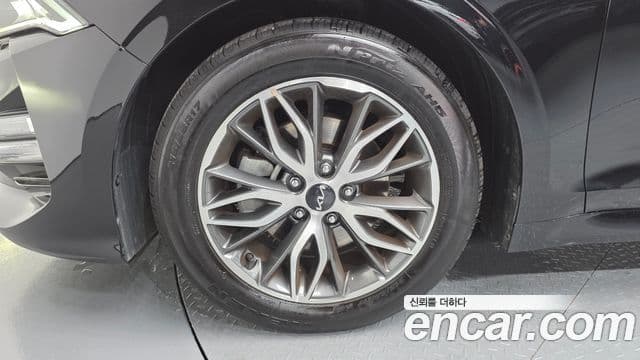Kia K5 2022 — ფოტო 4/20