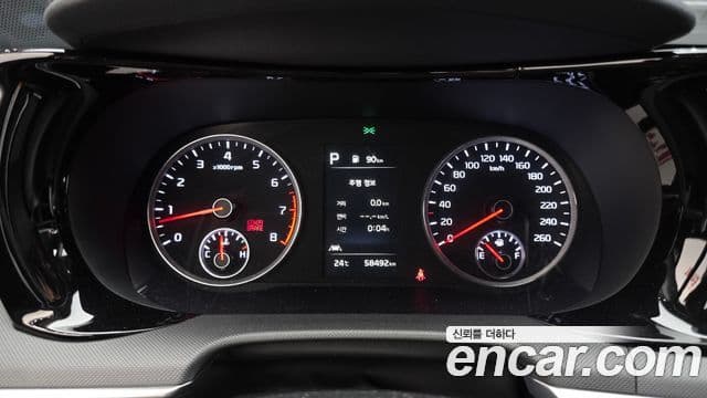Kia K5 2022 — ფოტო 6/20