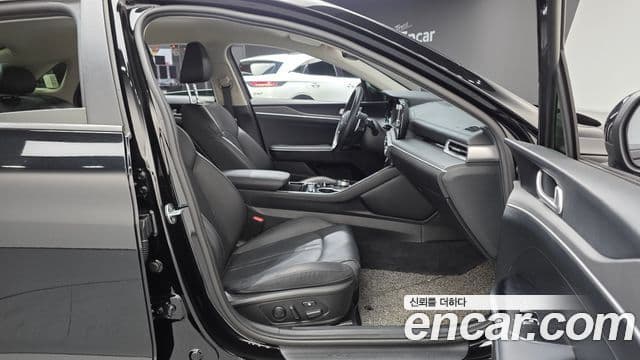Kia K5 2022 — ფოტო 10/20