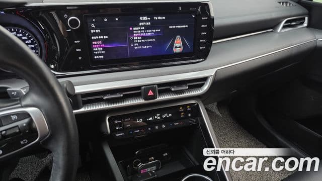 Kia K5 2022 — ფოტო 13/20