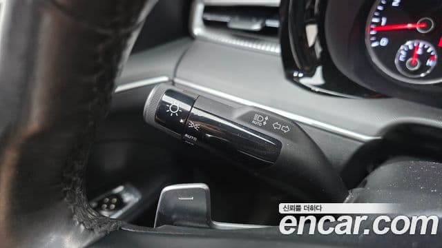 Kia K5 2022 — ფოტო 18/20