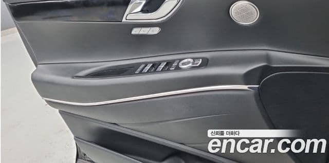 Genesis GV80 2020 — фото 16 из 17