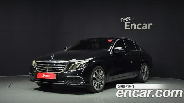Mercedes-Benz E-Class 2019 — ფოტო 6/20