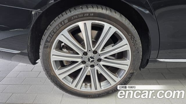Mercedes-Benz E-Class 2019 — ფოტო 2/20