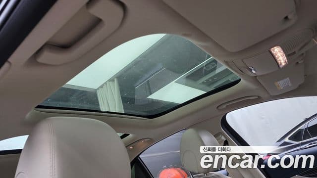 Mercedes-Benz E-Class 2019 — ფოტო 17/20