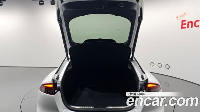 Kia Stinger 2020 — Şəkil 17/20