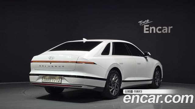 Hyundai Grandeur 2023 — Şəkil 2/20