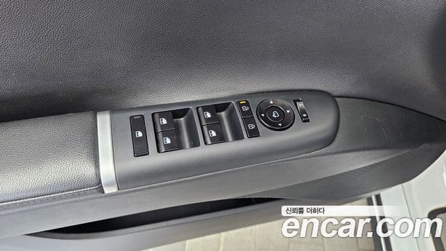 Hyundai Grandeur Hybrid 2023 — ფოტო 8/31