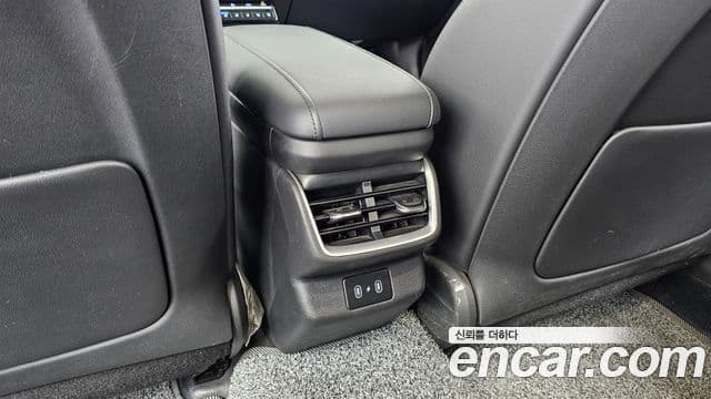 Hyundai Grandeur Hybrid 2023 — ფოტო 2/31