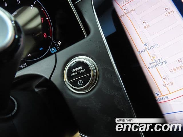 Mercedes-Benz E-Class 2025 — ფოტო 11/20