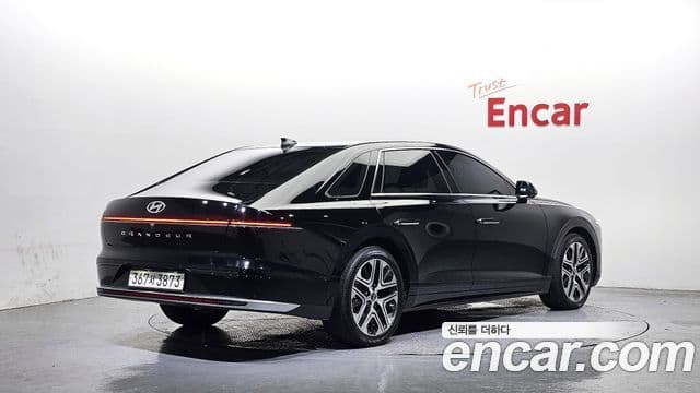Hyundai Grandeur 2023 — ფოტო 2/20