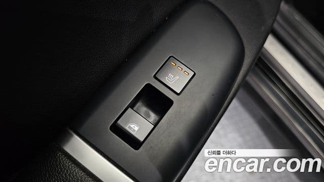 Hyundai Grandeur Hybrid 2023 — Photo 13/35