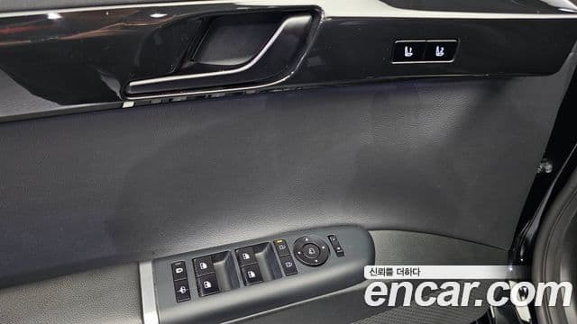 Hyundai Grandeur Hybrid 2023 — Photo 1/35